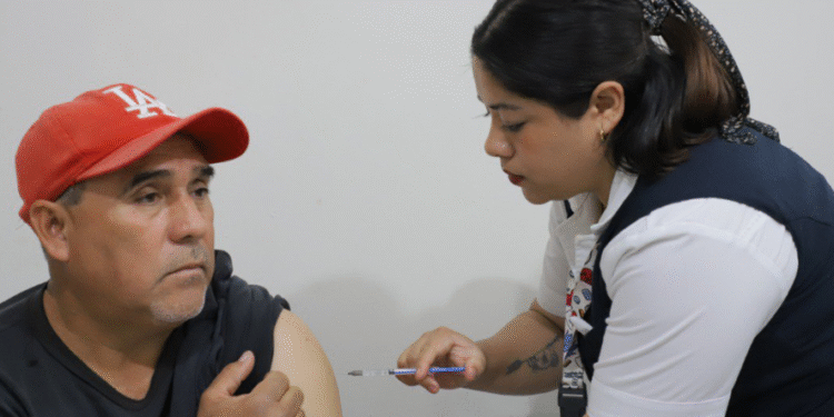 Nuevo León realizará una macrobrigada de vacunación contra Sarampión en Monterrey