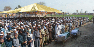 Pakistán bombardea Kabul horas después de que Afganistán lanzó ataques en frontera común