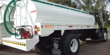 Operadores de pipas amenazan con dejar sin agua a población de Veracruz