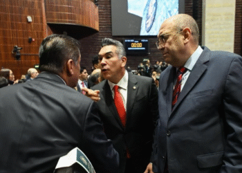 Moreira y Noroña protagonizan agarrón: “Sabes donde encontrarme, puerco”