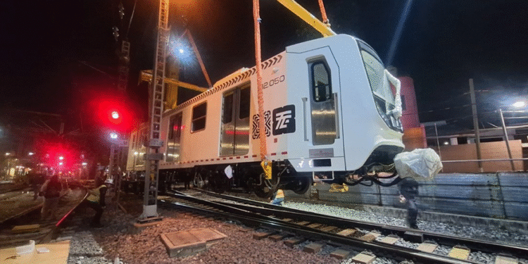 Capital Incorporan dos nuevos trenes al Tren Ligero de Xochimilco