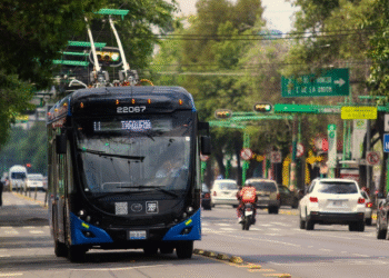 Tres líneas de trolebús tendrán horario especial por concierto de Shakira en el Zócalo