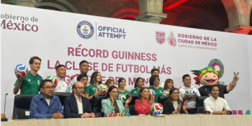 Sheinbaum y Brugada romperán récord Guinness con clase masiva de fútbol