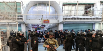 En Tepito, aseguran “30 toneladas de mercancía deportiva Pirata” en la antesala del “Mundial FIFA 2026”