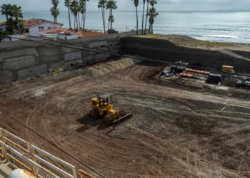 Pese a clausuras y violar normas, autoriza Semarnat proyecto inmobiliario en BC