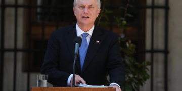 Kast asume la presidencia de Chile con promesas de “orden” y mano dura