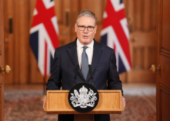 Reino Unido acepta que EU utilice sus bases para destruir misiles iraníes