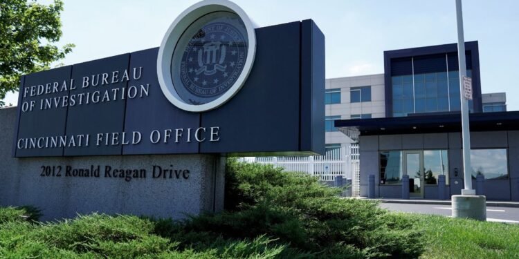 FBI tendrá sede permanente en Ecuador para investigar al crimen organizado junto a policía local