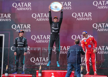 Russell conquista el GP de Australia; Checo Pérez, 16