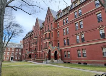 EU demanda a Harvard por miles de millones de dólares por “desproteger” a estudiantes judíos