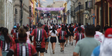 Medio maratón Raíces de Tierra congrega 3 mil corredores en Oaxaca