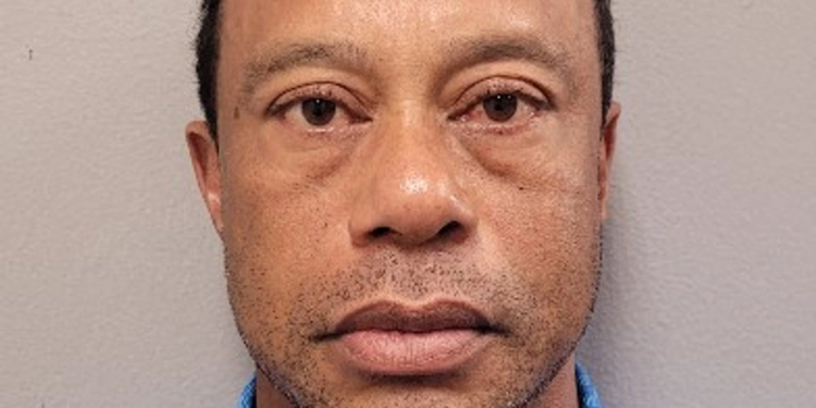Policía revela que Tiger Woods tenía pastillas de hidrocodona en bolsillo