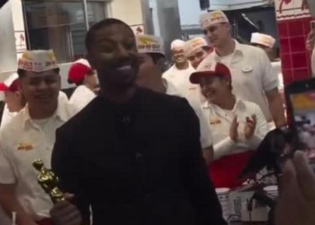 ¡Olvidó la dieta! Michael B. Jordan celebró su Oscar con hamburguesas y papas