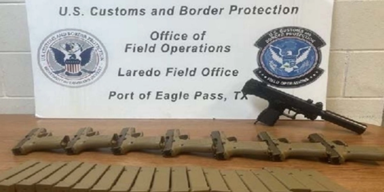 Condenan a 15 años de prisión a contrabandista mexicano de armas en Texas