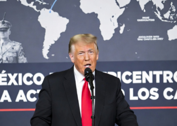 Ante sus aliados ideológicos, Trump proclama guerra militar contra el ‘narco’ en AL