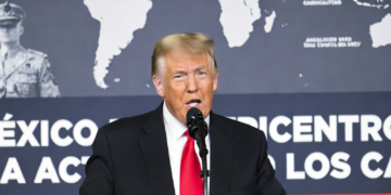 Ante sus aliados ideológicos, Trump proclama guerra militar contra el ‘narco’ en AL