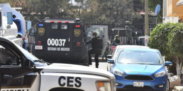 Rescatan en Chimalhuacán a hombre y detienen a siete personas