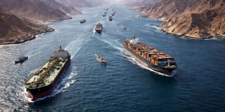 Advierte Trump a Irán de ataques “sin precedentes” si colocó minas en el estrecho de Ormuz