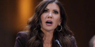 Trump destituye a Kristi Noem, secretaria de Seguridad Nacional