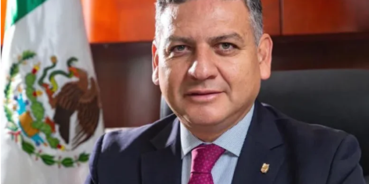 FGR acusa a ex tesorero del IPN e ISSSTE por contratos a mega empresa fantasma