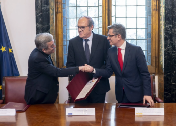 Iglesia y gobierno español acuerdan indemnizar a víctimas de pederastia