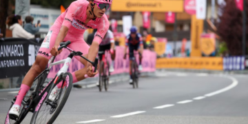 Isaac del Toro, nuevo líder en la Tirreno-Adriático