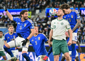 Italia vence a Irlanda del Norte y avanza en la repesca del mundial