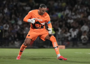 Keylor Navas renueva su contrato con Pumas