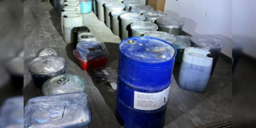 Decomisan en EU 430 litros de metanfetamina líquida que cruzó de BC