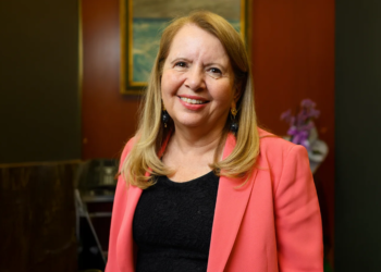 Ministra Loretta Ortiz propondrá congelar cuentas sin orden judicial por lavado de dinero