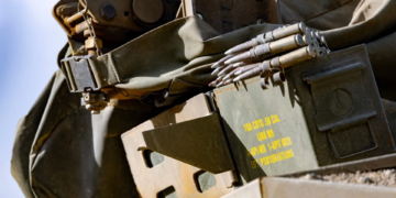 EU logra acuerdos con empresas de defensa para aumentar producción de material bélico