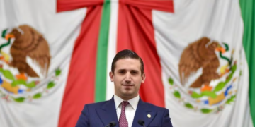 Buscan fortalecer la protección de menores ante videojuegos como Roblox