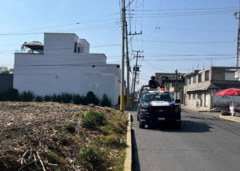 Matan a tiros a dos personas dentro de un taxi en Naucalpan