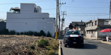 Matan a tiros a dos personas dentro de un taxi en Naucalpan