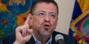 Presidente de Costa Rica ordena cerrar embajada en Cuba y retirar personal diplomático