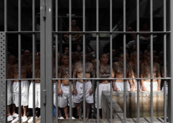 Al menos 500 muertos en cárceles de El Salvador durante régimen de excepción de Bukele