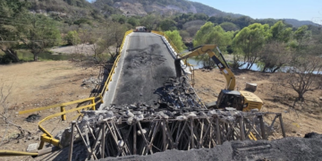 Desactivan al menos 8 explosivos colocados en puente de Puerto Vallarta tras muerte de ‘El Mencho’