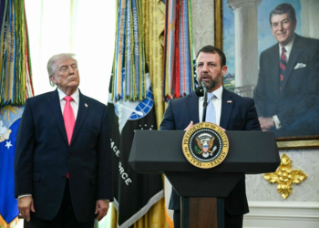 Mullin jura oficialmente el cargo como el noveno Secretario de Seguridad Nacional