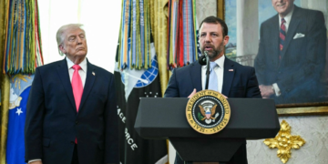 Mullin jura oficialmente el cargo como el noveno Secretario de Seguridad Nacional