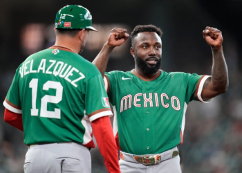 México debuta en el Clásico Mundial de Beisbol; vence 8-2 a Gran Bretaña