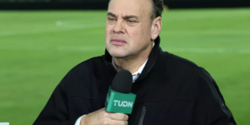 Reporteros de Televisa están detenidos en Sudáfrica por uso de dron; los acusan de terrorismo