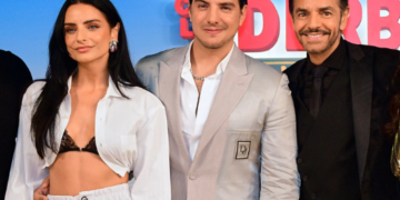 Eugenio y Vadhir Derbez, mayores respaldos de Aislinn tras el fallecimiento de su mamá