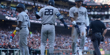 Yanquis aplastan a Gigantes en el partido inaugural de Grandes Ligas