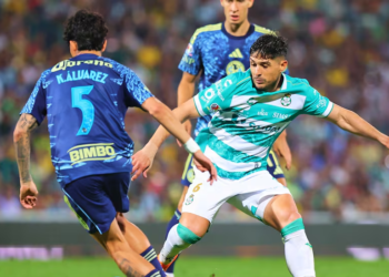 América no lograr sacar la victoria ante el santos a pesar de tener un hombre de más