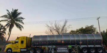 Aseguran 45 mil litros de huachicol en Colima