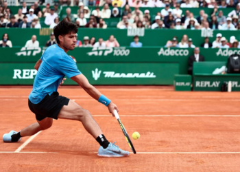 Alcaraz y Sinner se acercan a una nueva final en Montecarlo