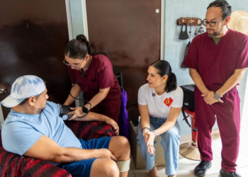Estefanía Mercado acerca la salud a la casa de las y los playenses con sus brigadas de Salud Sin Tanto Choro