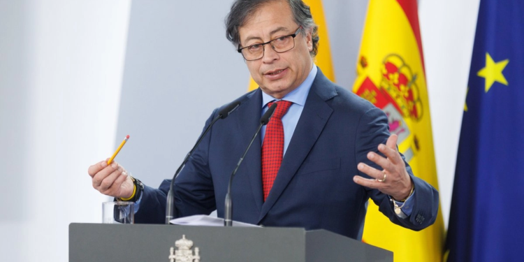 Petro demandará al presidente de Ecuador, Daniel Noboa, por “calumnia”