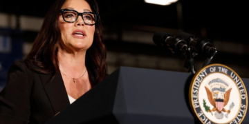 Renuncia tercera integrante del gabinete de Trump; es investigada por irregularidades y denuncias