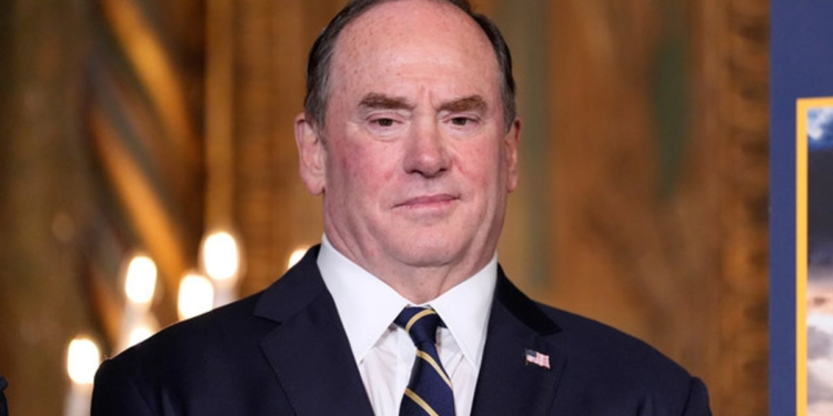 Nueva baja en el equipo de Trump: John C. Phelan abandona la Secretaría de la Marina